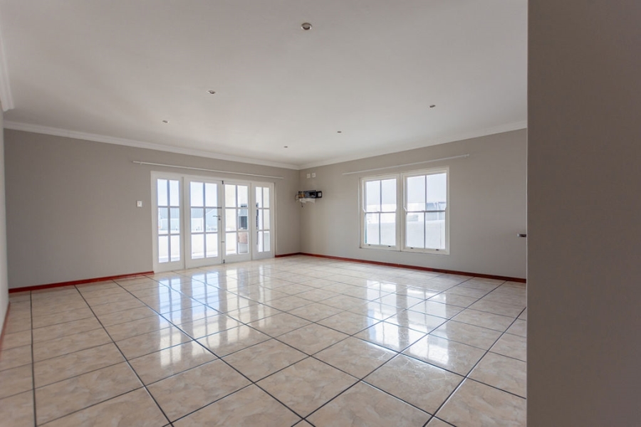 5 Bedroom Property for Sale in Mykonos Western Cape